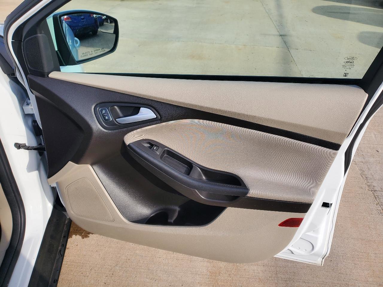 Used 2017 Ford Focus SE image 6