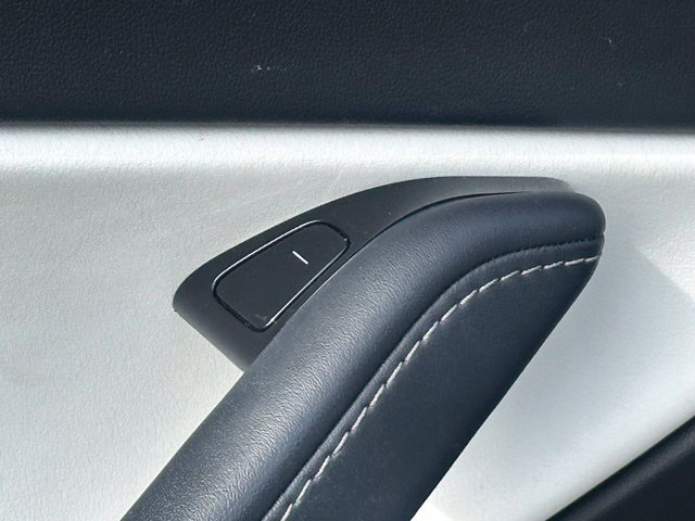 Used 2020 Tesla Model Y Performance AWD/4WD image 27