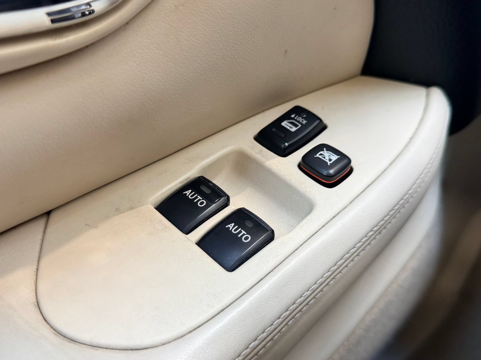 Used 2008 Lexus SC 430 Convertible RWD image 16