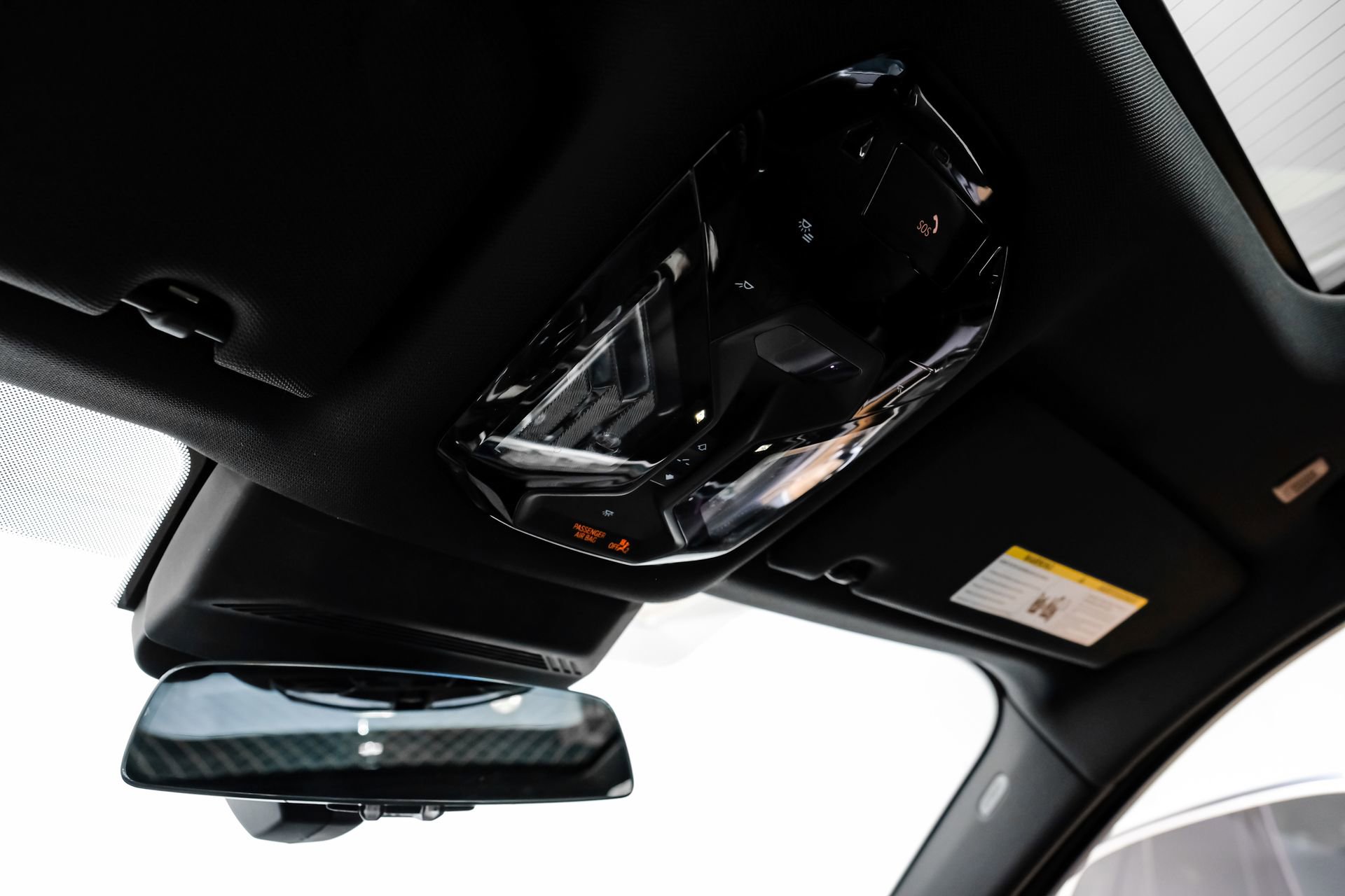 Used 2023 BMW 740i image 34