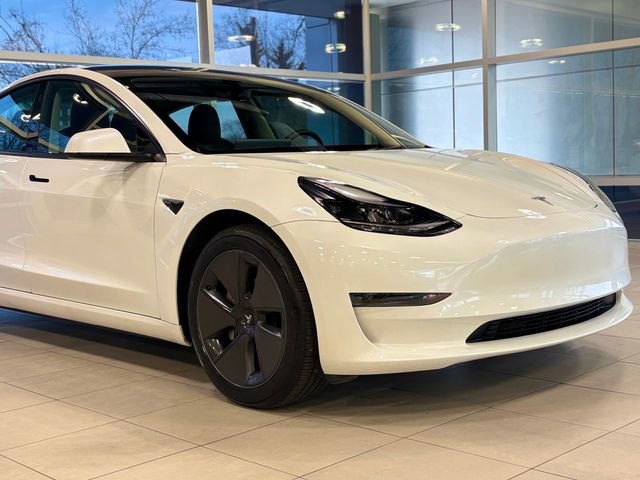 Used 2023 Tesla Model 3 Standard Range image 5