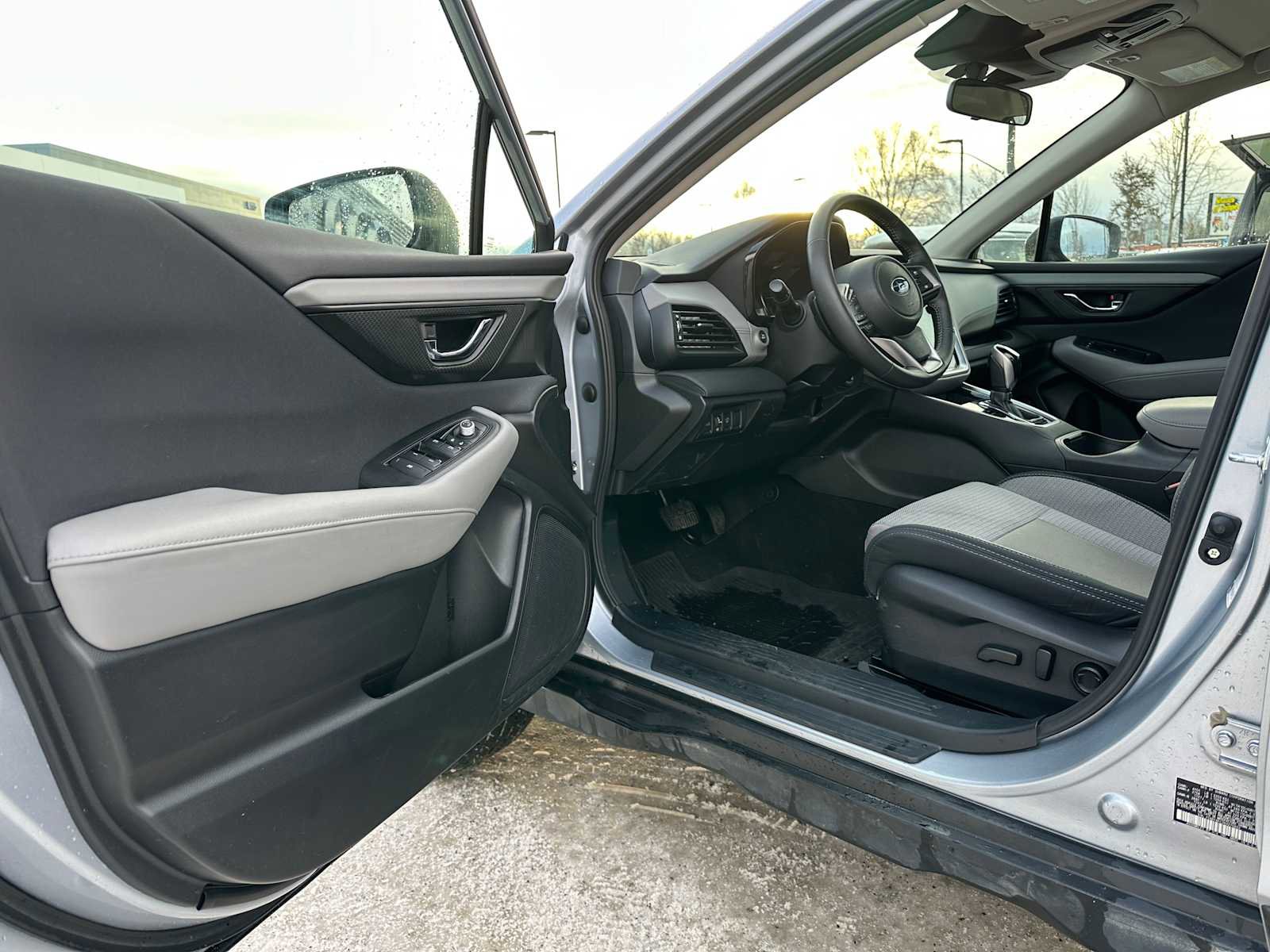 Used 2024 Subaru Outback Premium image 19