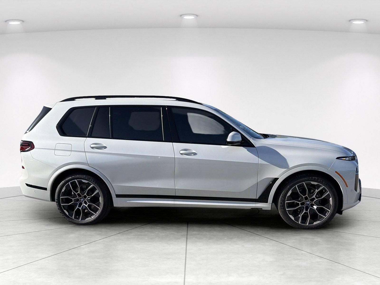 New 2027 BMW X7 xDrive40i w/ Executive Package AWD/4WD image 3