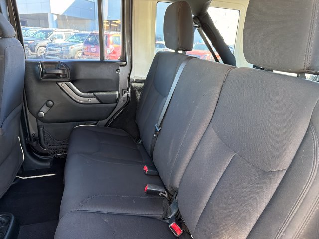 Used 2018 Jeep Wrangler Unlimited Sport w/ Connectivity Group AWD/4WD image 21