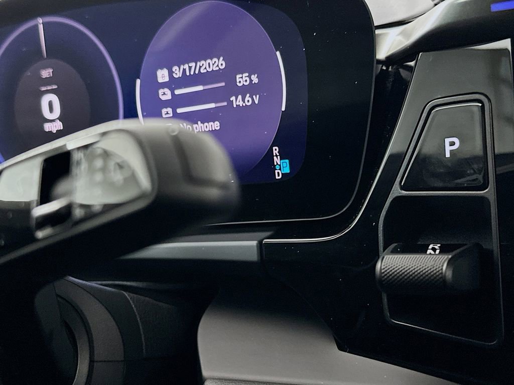Certified 2025 Porsche Macan Electric RWD image 18