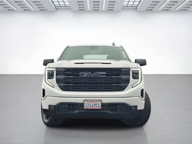 Used 2022 GMC Sierra 1500 Elevation w/ LPO, Elevation Black Package AWD/4WD image 2