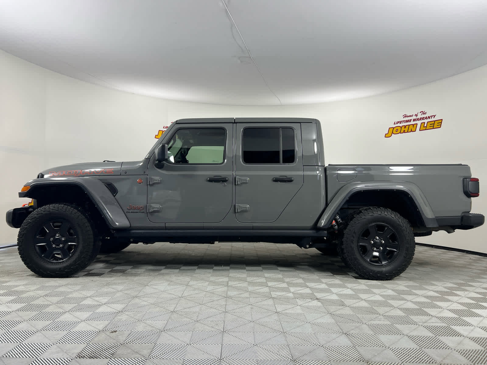 Used 2021 Jeep Gladiator Mojave image 2