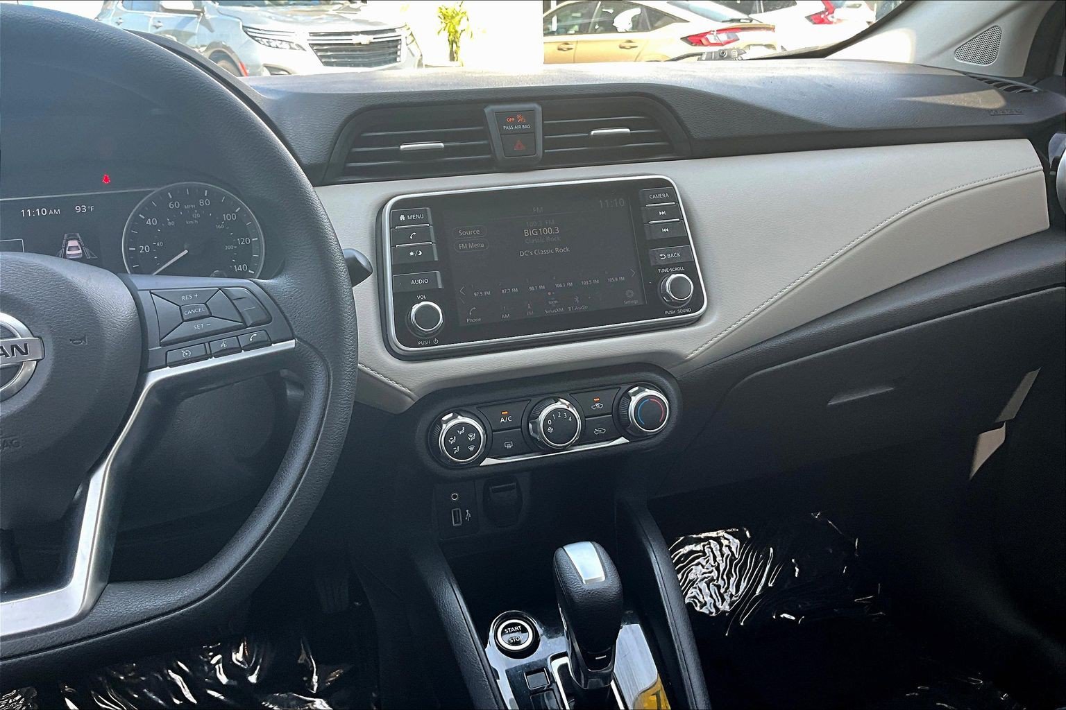 Used 2021 Nissan Versa SV FWD image 6