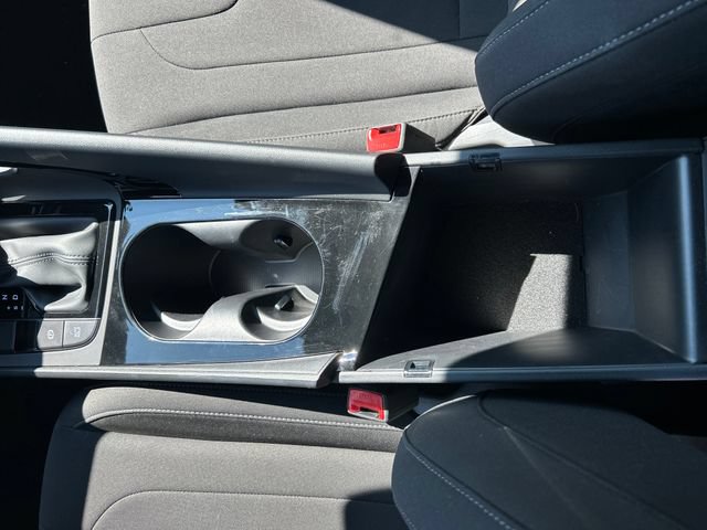 Used 2025 Hyundai Elantra SEL FWD image 20