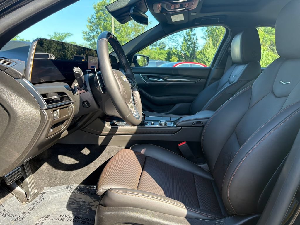Certified 2025 Cadillac CT5 V AWD/4WD image 3