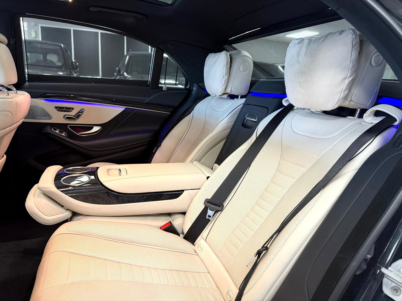 Used 2018 Mercedes-Benz S 560 4MATIC Sedan image 15