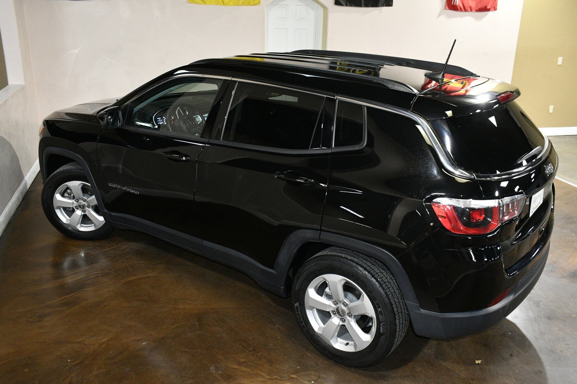 Used 2019 Jeep Compass Latitude w/ Popular Equipment Group image 80