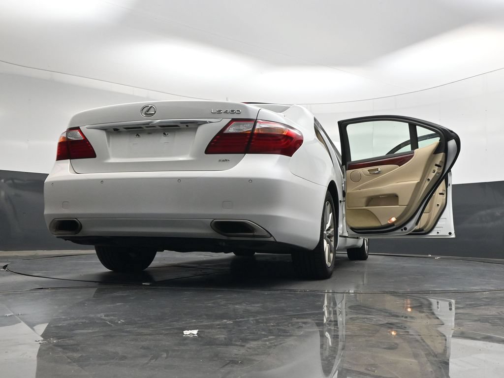 Used 2011 Lexus LS 460 AWD w/ Comfort Pkg image 38