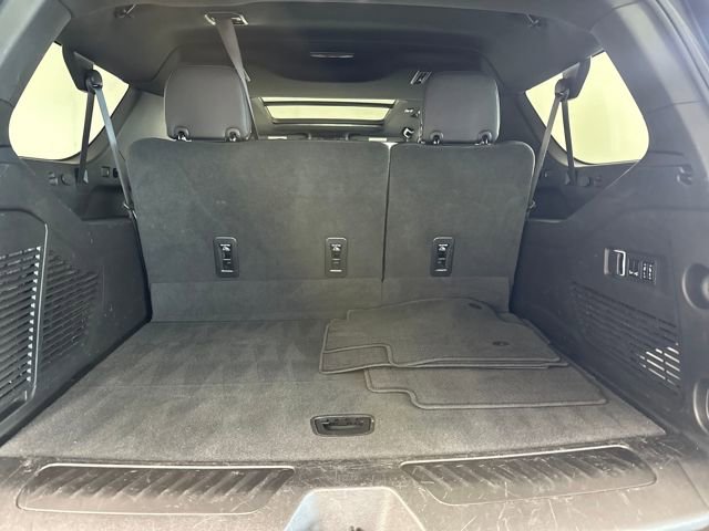 Used 2023 GMC Yukon XL SLT w/ SLT Premium Package image 45