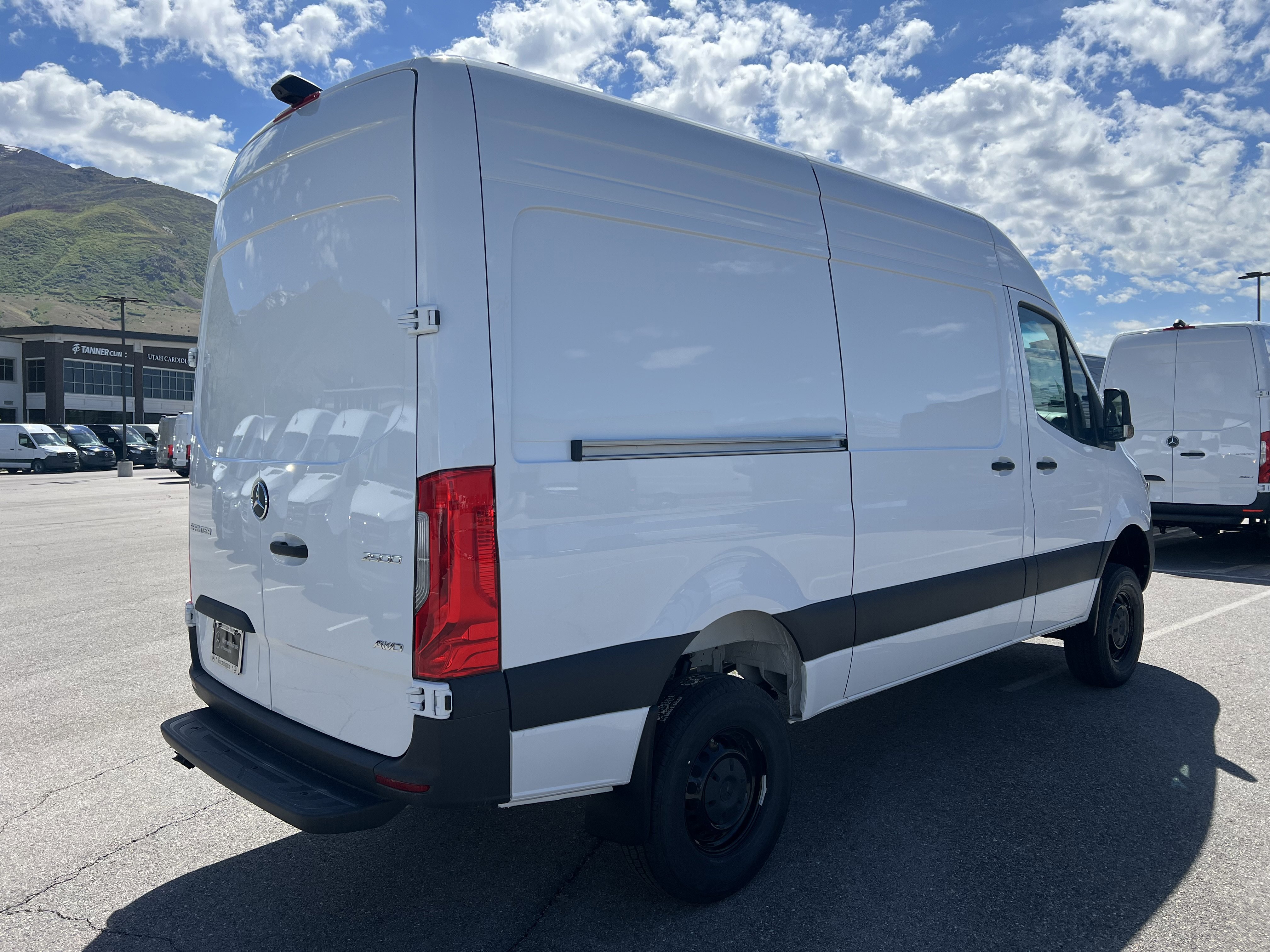 New 2025 Mercedes-Benz Sprinter 2500 image 10