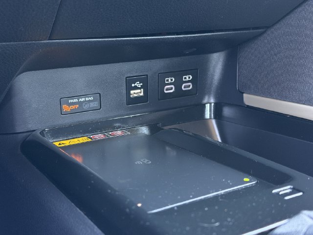 Used 2025 Toyota Camry LE FWD image 20