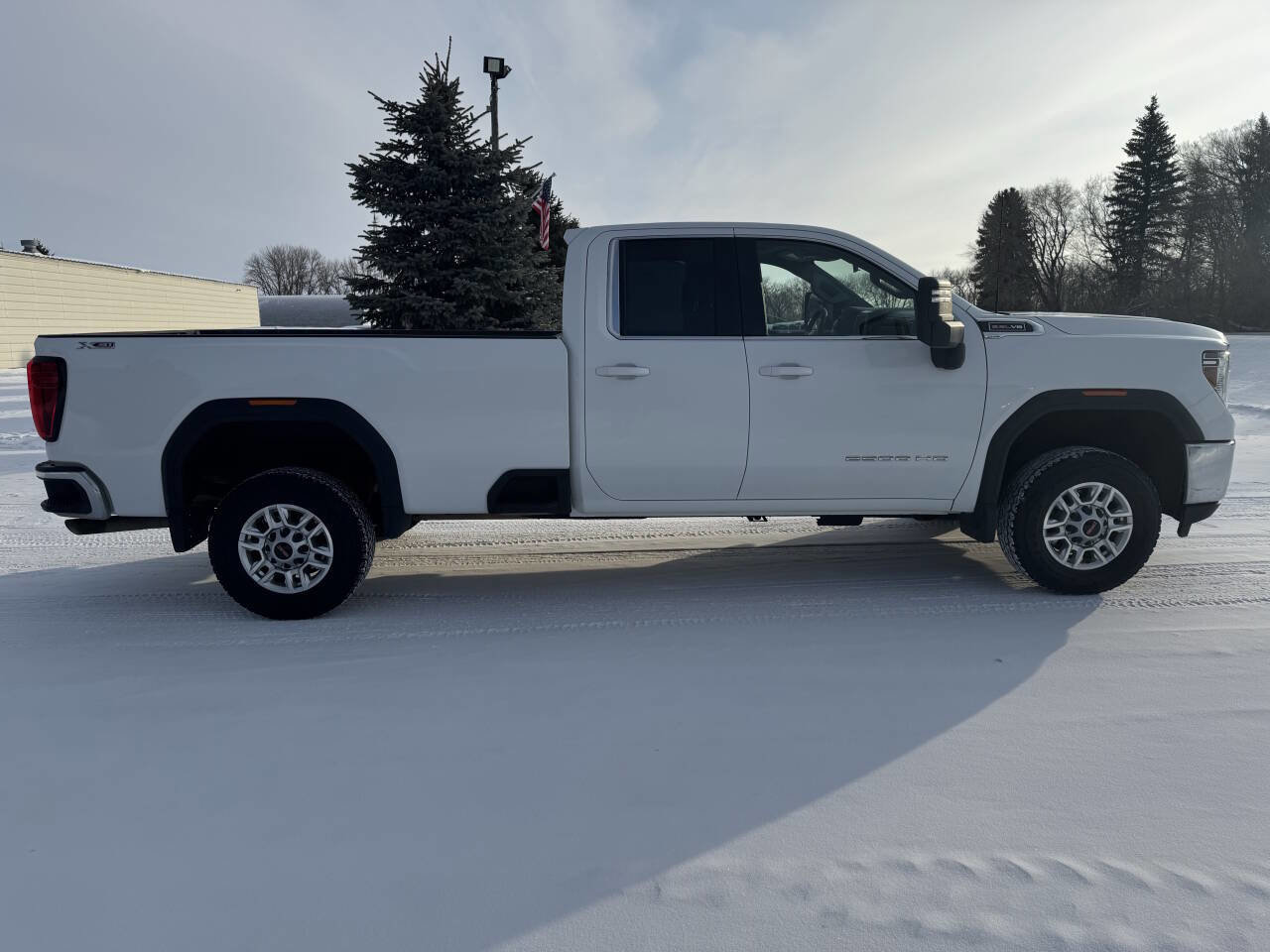 Used 2021 GMC Sierra 2500 SLE image 11
