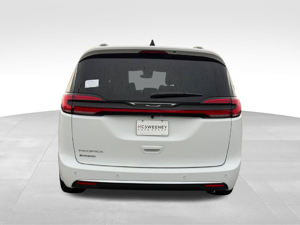 New 2027 Chrysler Pacifica Pinnacle w/ Theater Group FWD image 27