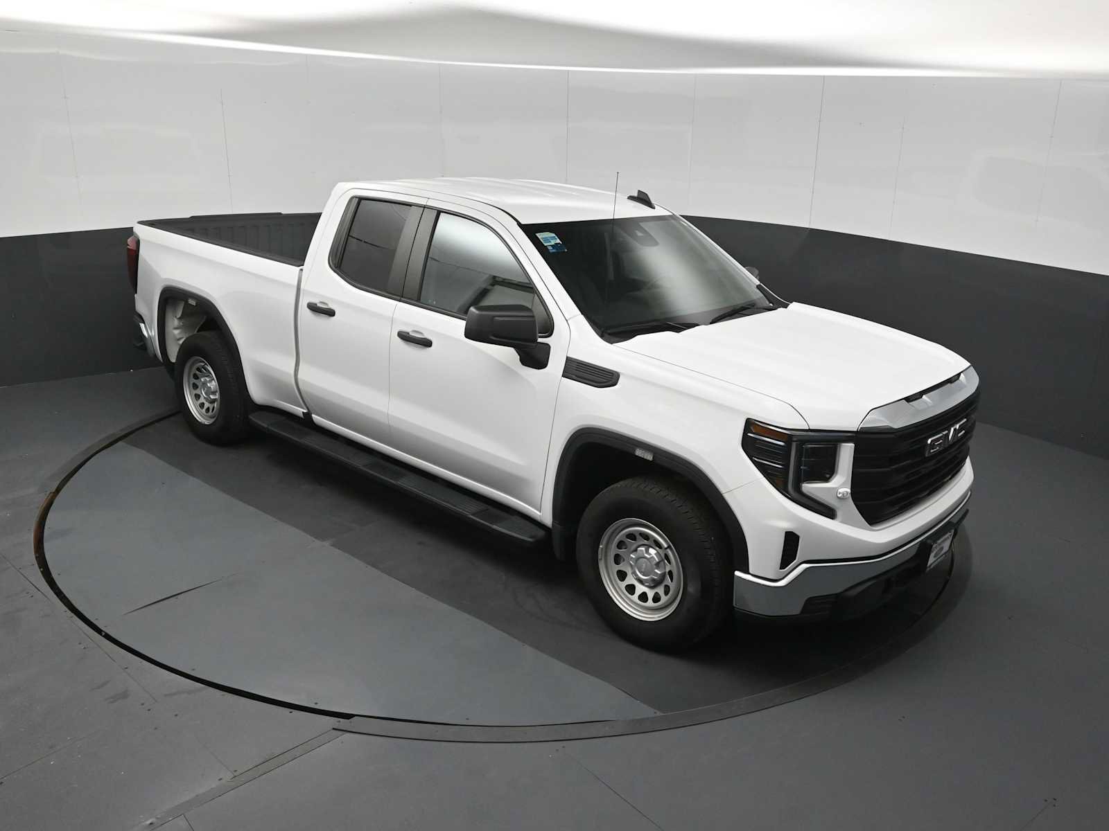 Used 2024 GMC Sierra 1500 Pro w/ Pro Value Package AWD/4WD image 22