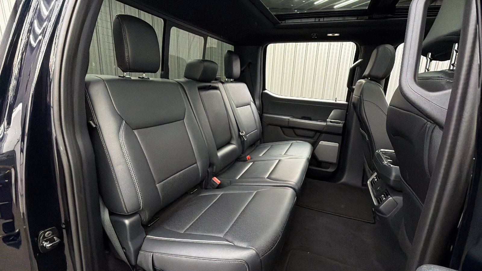 Used 2026 Ford F150 Lariat AWD/4WD image 39