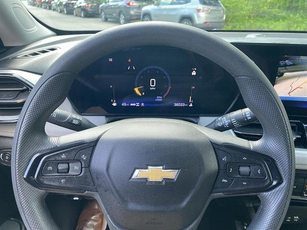 Used 2025 Chevrolet TrailBlazer LT AWD/4WD image 33