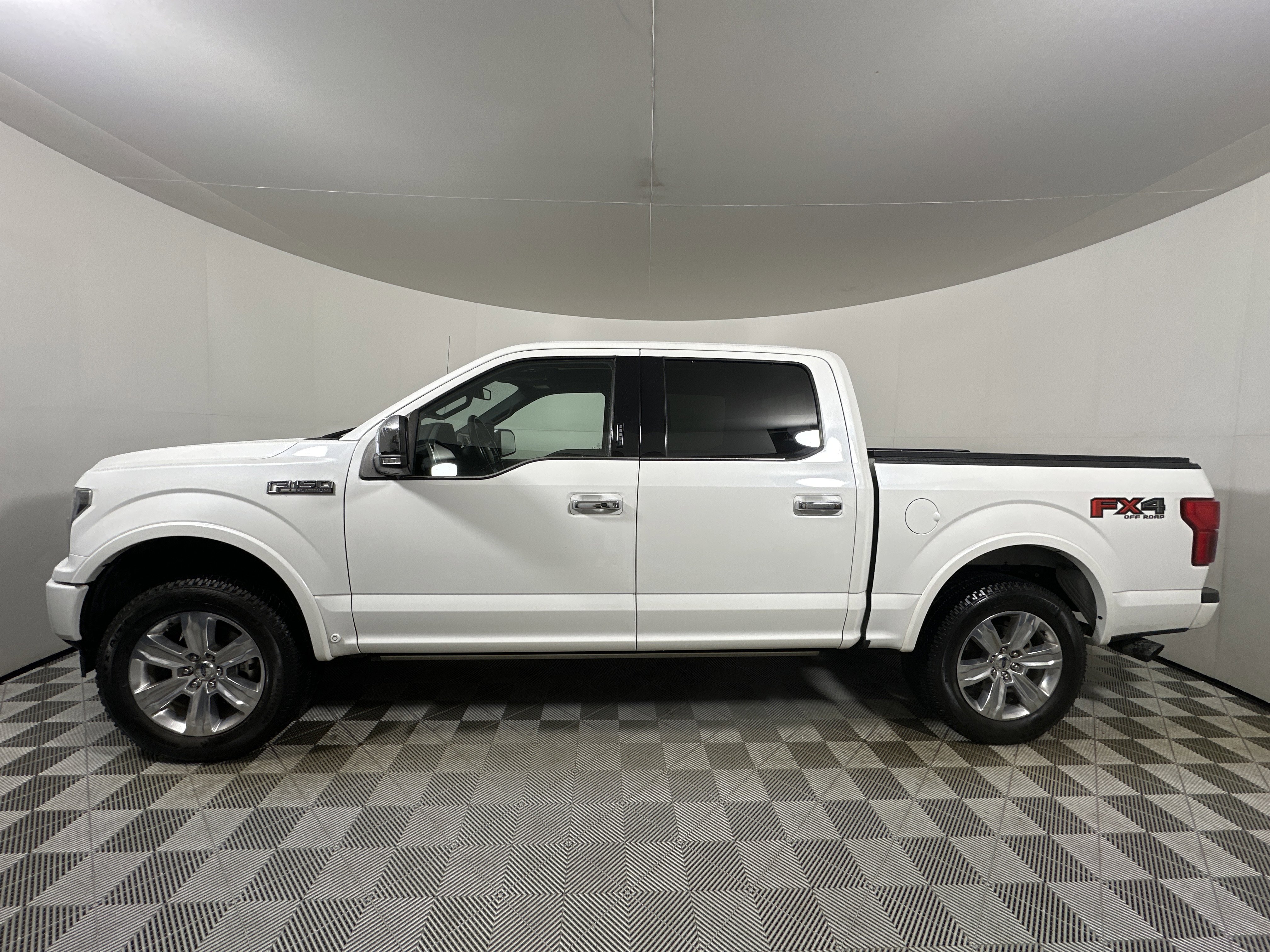 Used 2020 Ford F150 Platinum w/ Equipment Group 701A Luxury image 4