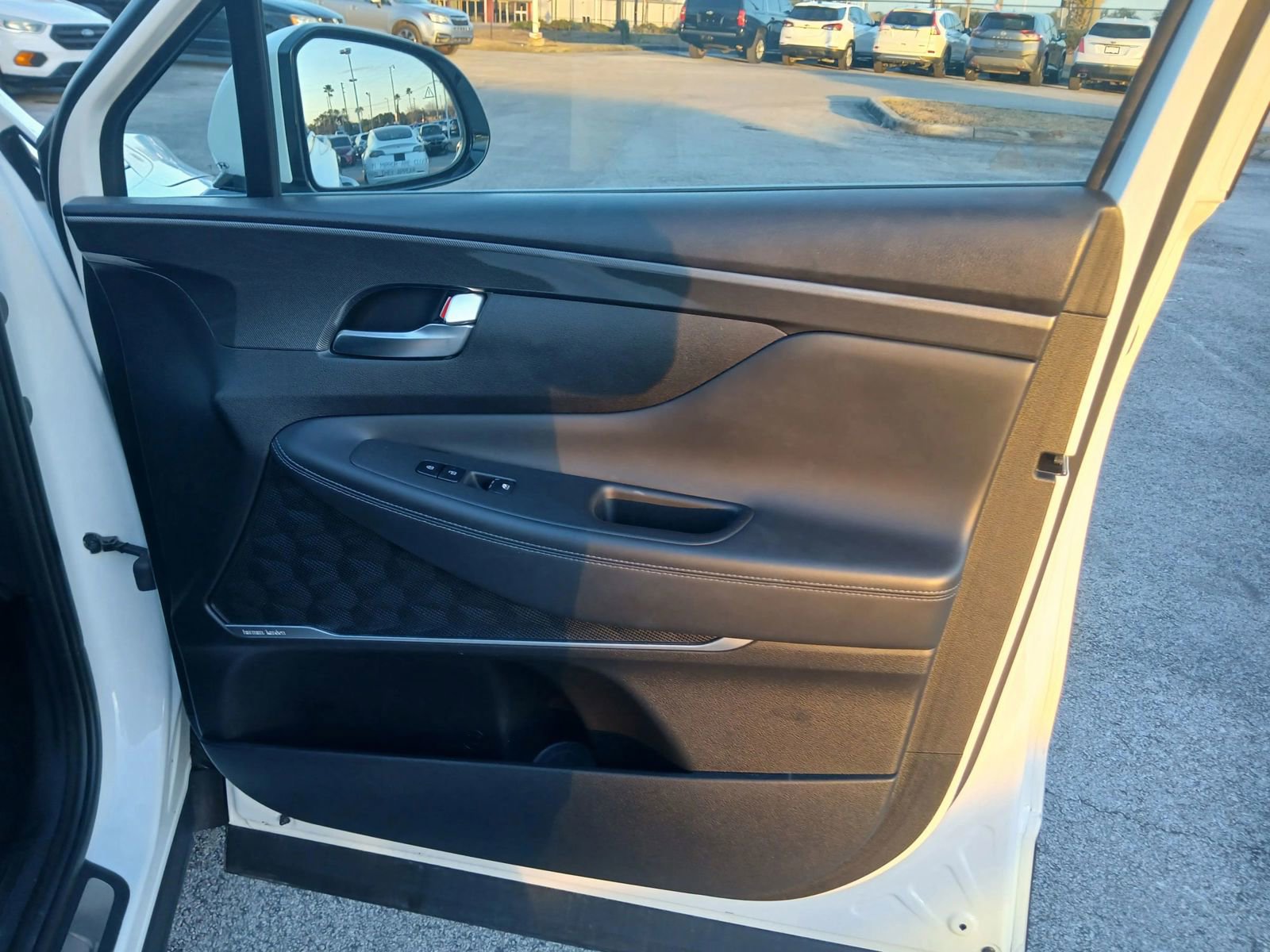 Used 2021 Hyundai Santa Fe SEL Premium AWD/4WD image 17