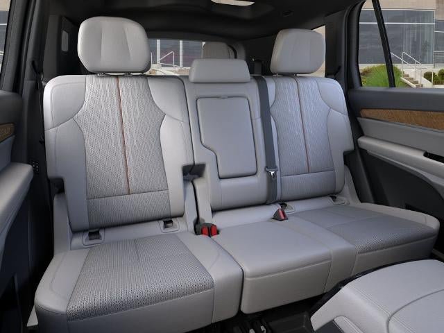 New 2027 Cadillac Vistiq Sport w/ LPO, Floor Liner Package AWD/4WD image 17