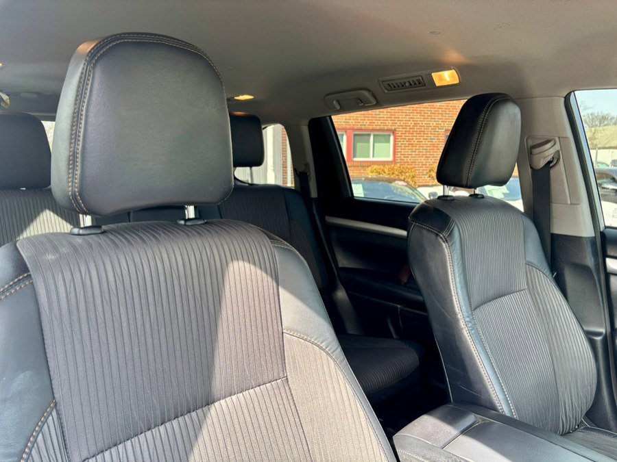 Used 2018 Toyota Highlander Plus image 20