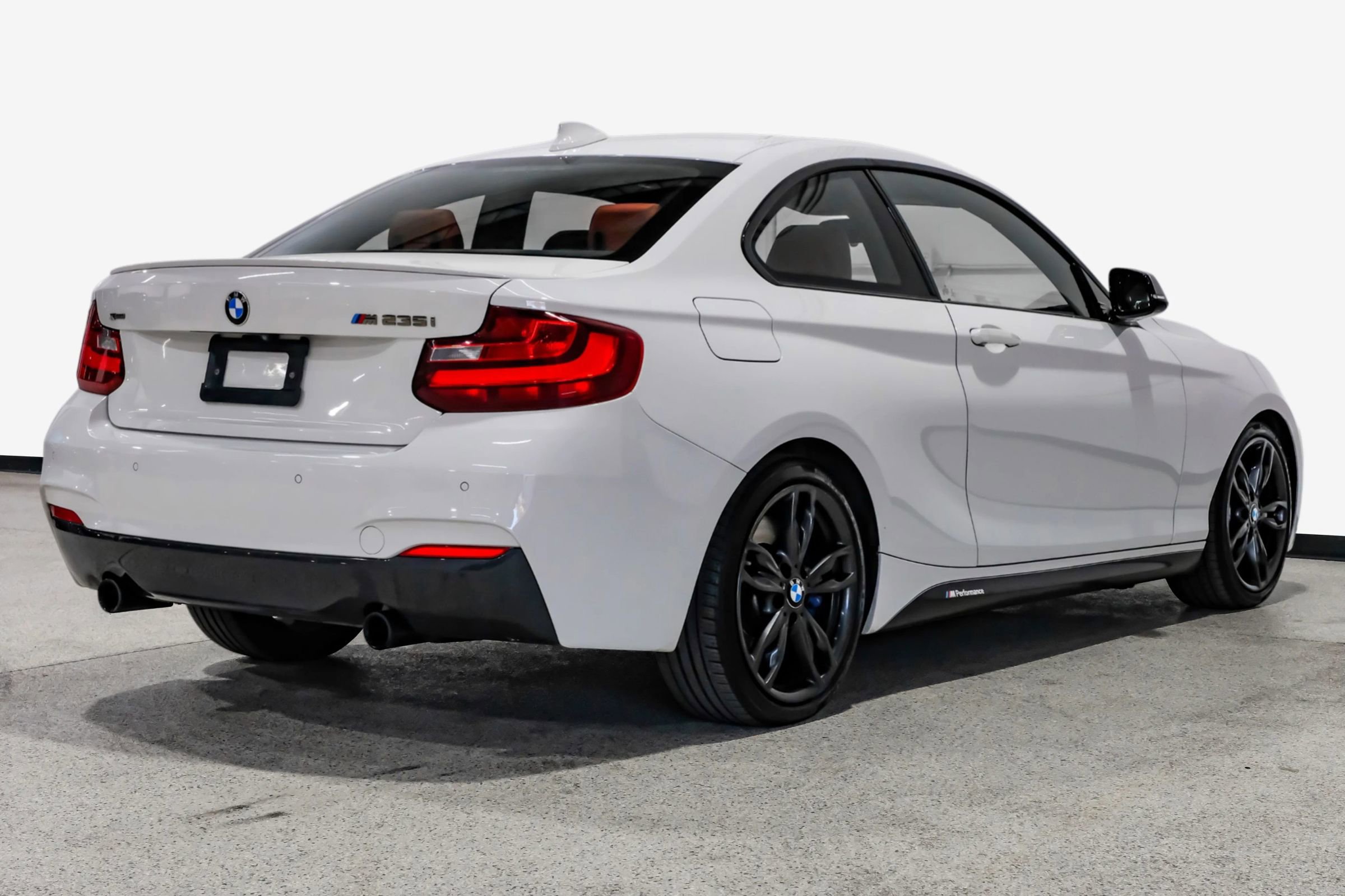 Used 2016 BMW M235i xDrive Coupe image 6
