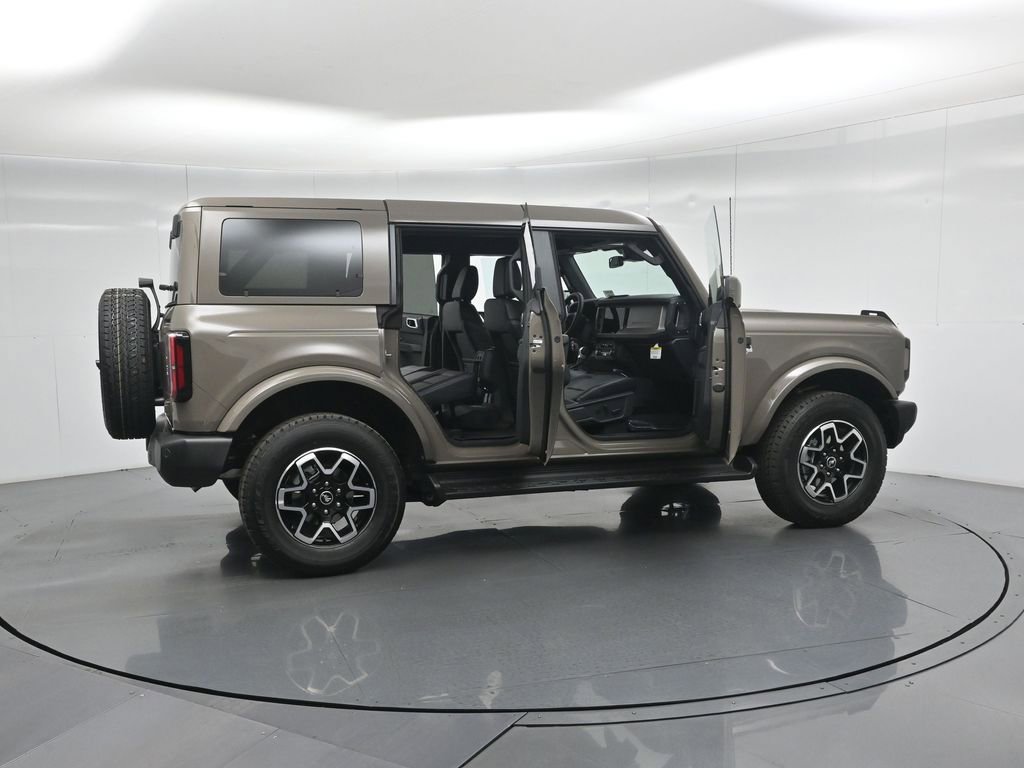 New 2026 Ford Bronco Outer Banks image 3