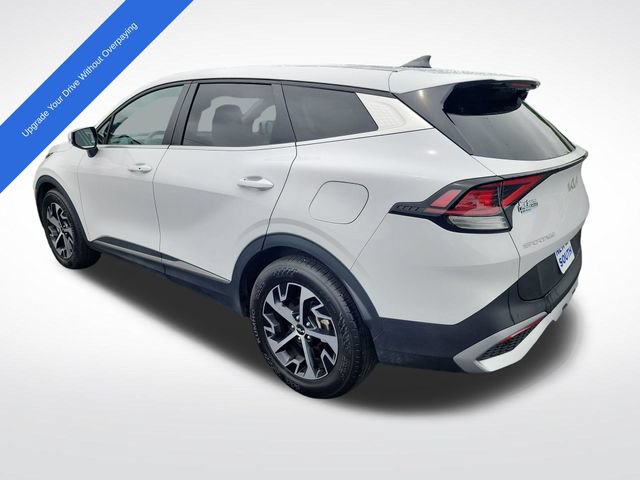 Used 2025 Kia Sportage EX FWD image 3