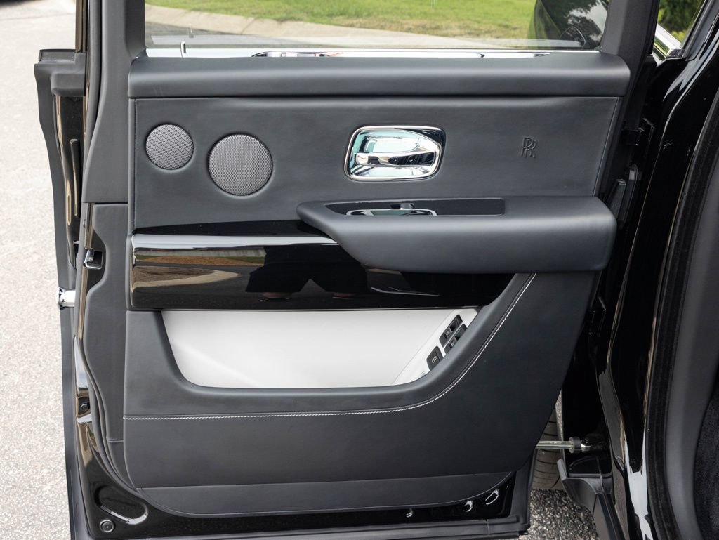 Certified 2021 Rolls-Royce Cullinan AWD/4WD image 67