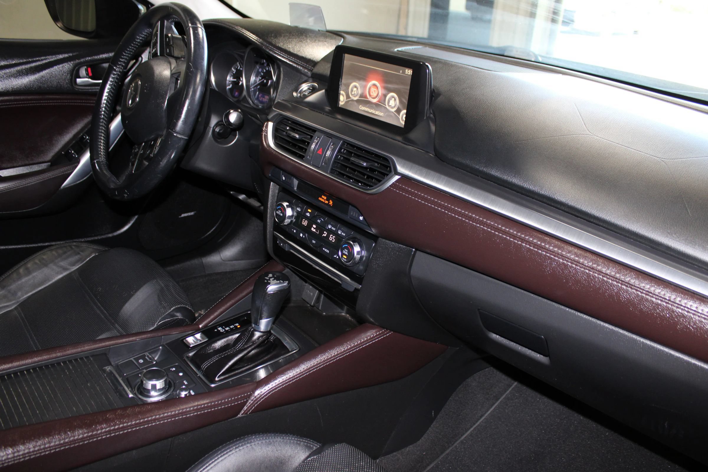 Used 2016 MAZDA MAZDA6 Grand Touring w/ GT Technology Package FWD image 35