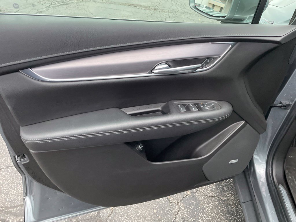 Used 2020 Cadillac XT5 Luxury w/ LPO, Floor Liner Package AWD/4WD image 18