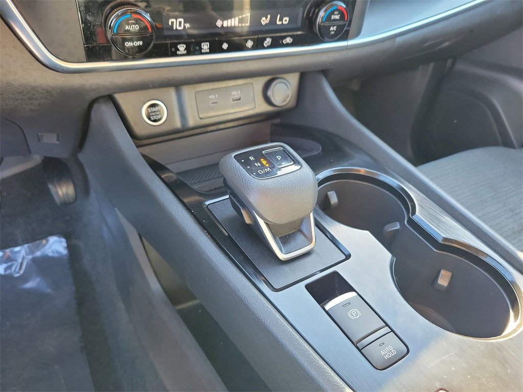 Used 2023 Nissan Rogue SV image 20