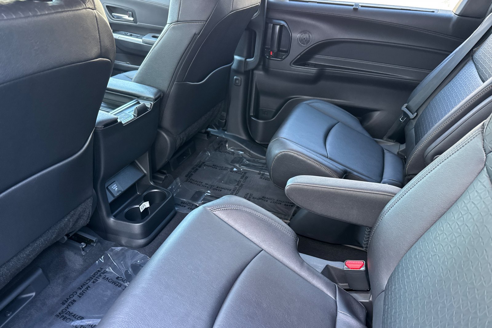 Certified 2026 Toyota Sienna XLE Woodland Edition AWD/4WD image 16