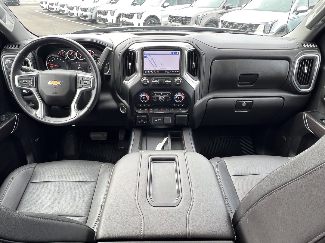 Used 2022 Chevrolet Silverado 1500 LTZ w/ LTZ Premium Package AWD/4WD image 32