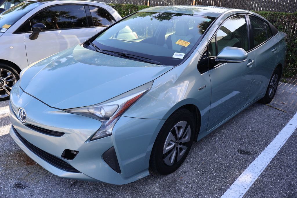 Used 2016 Toyota Prius Two FWD image 2