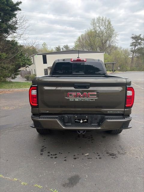 Used 2024 GMC Canyon Denali image 8