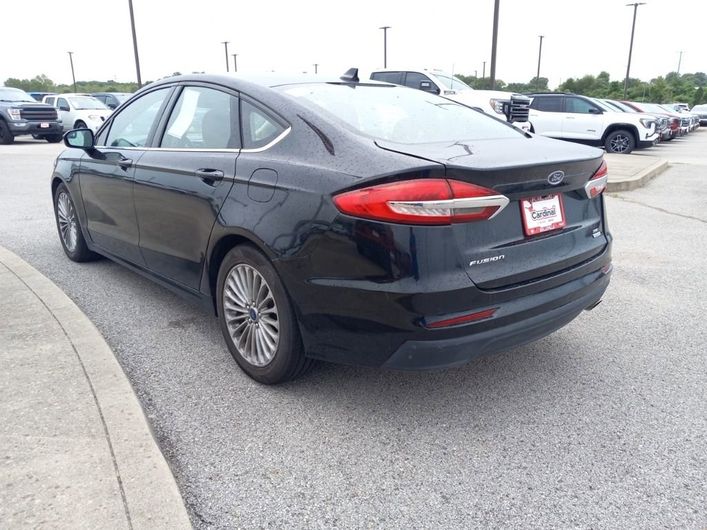 Used 2020 Ford Fusion SE image 11