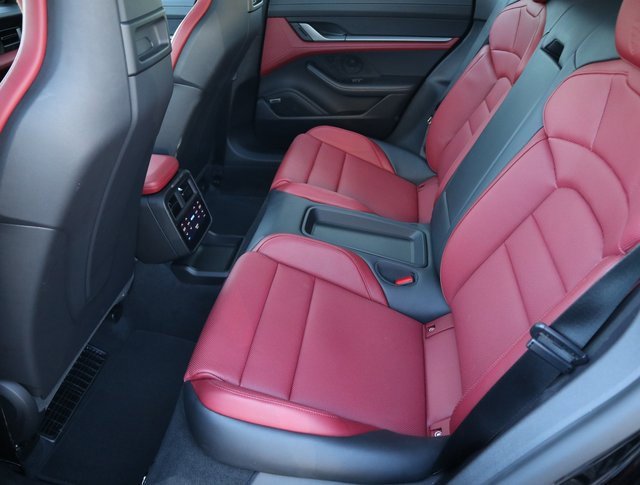 Used 2024 Porsche Taycan 4S image 11