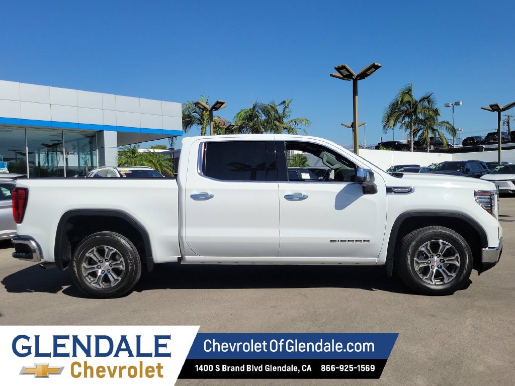 Used 2025 GMC Sierra 1500 SLT RWD image 2