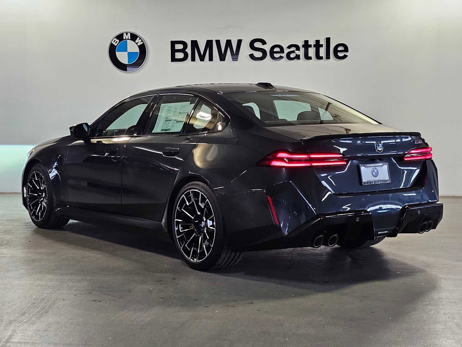 New 2026 BMW M5 w/ Carbon Package AWD/4WD image 4