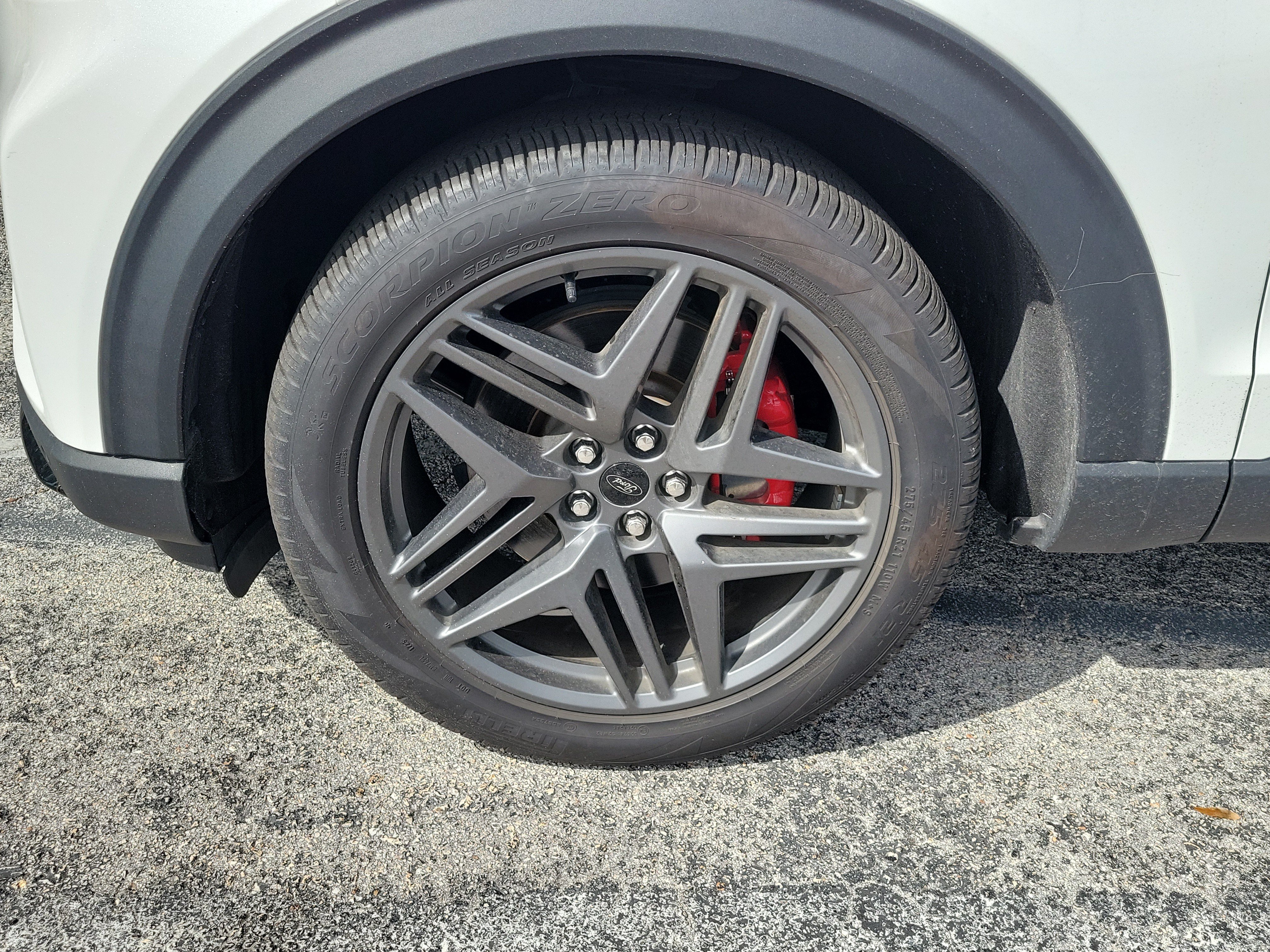 Certified 2025 Ford Explorer ST AWD/4WD image 5