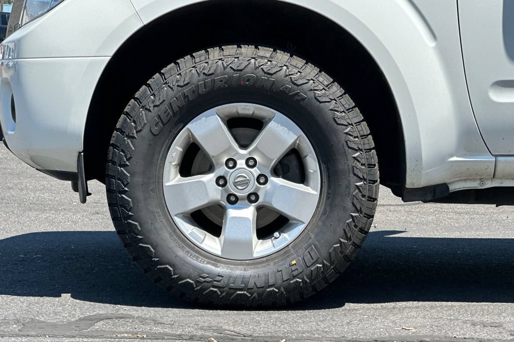 Used 2013 Nissan Frontier SV AWD/4WD image 24