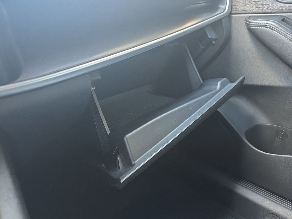 Used 2022 Nissan Rogue SV FWD image 32