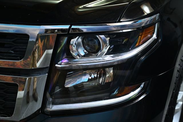 Used 2018 Chevrolet Suburban LT image 13