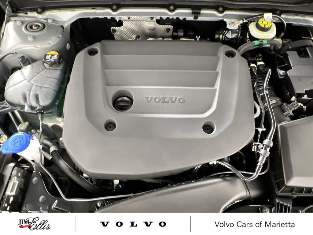 Certified 2026 Volvo XC40 B4 Core FWD image 15