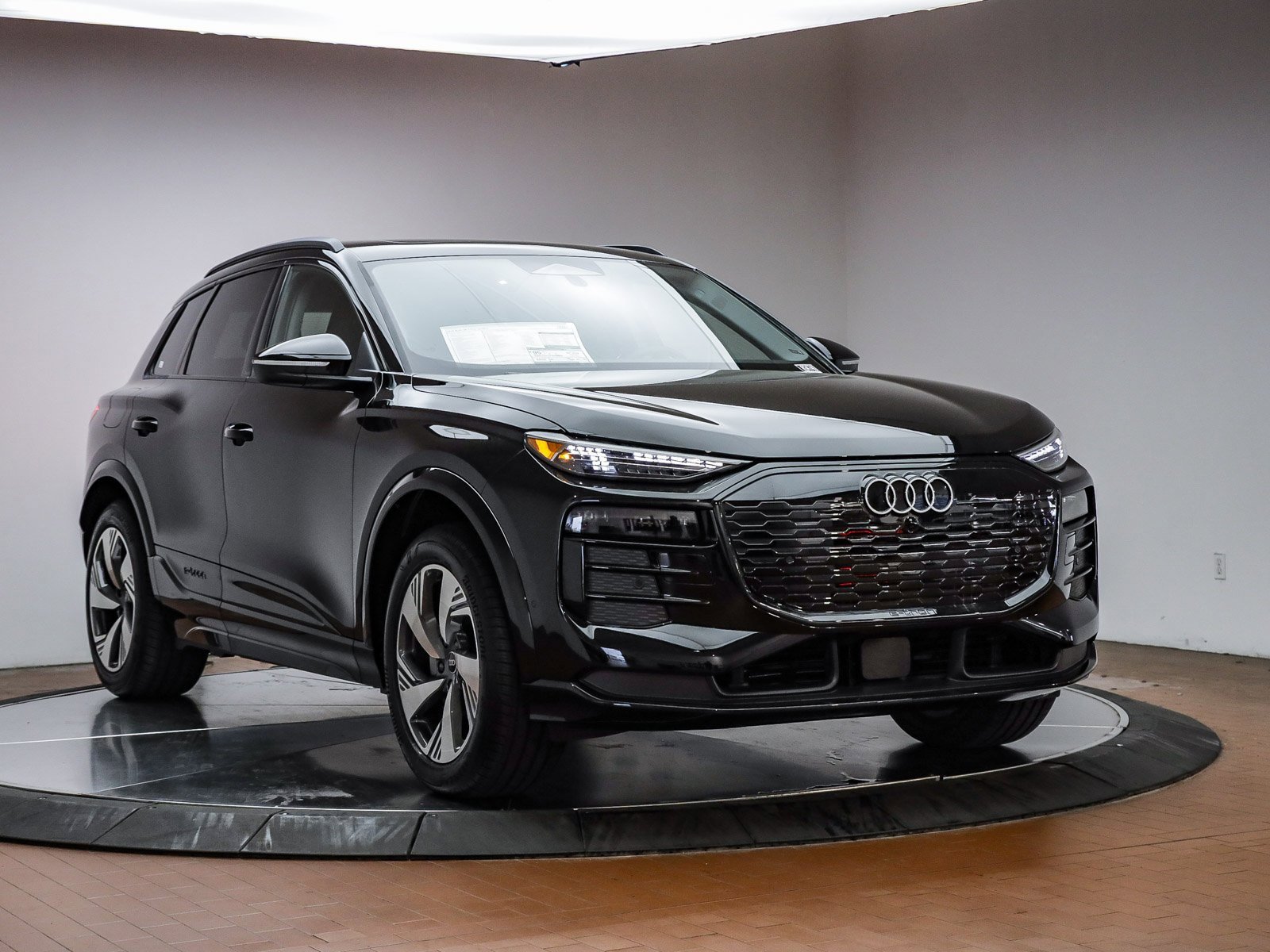 New 2025 Audi Q6 e-tron Premium Plus image 3